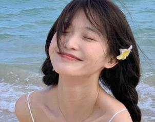 51cg4.fun苹果版来了，但我心里在想：到底能吃几个瓜呢？