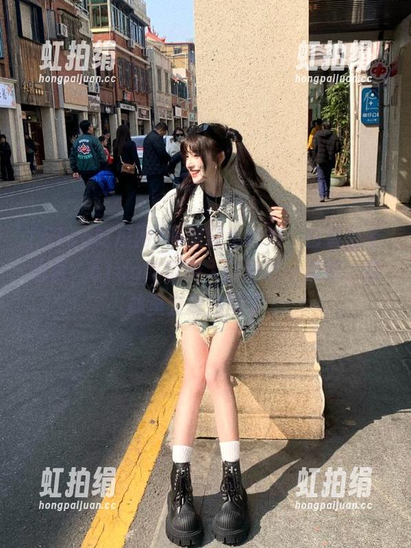 黑暗骑士也好，白雪公主也罢，51cg吃瓜网入口地址一发布，森林里立刻热闹了。