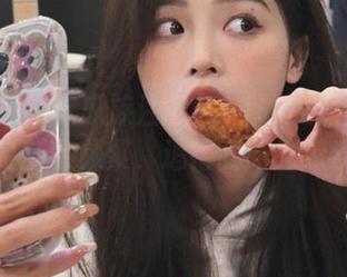 吃瓜族注意！51吃瓜视频的黑料更新太频繁，追得我眼花缭乱。