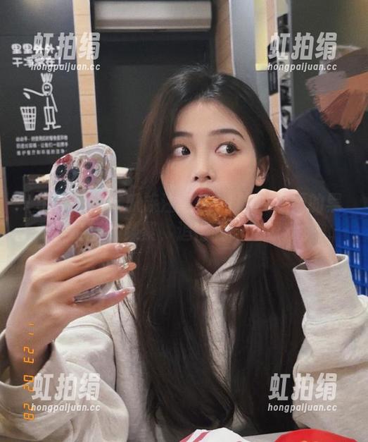 吃瓜族注意！51吃瓜视频的黑料更新太频繁，追得我眼花缭乱。