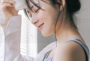 51吃瓜中心苹果版，滑动更多，让我们在瓜海中沉溺吧！