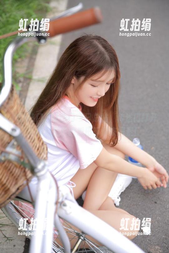51热门今日总站，传送门打开，绿意盎然的瓜田等你来探索！