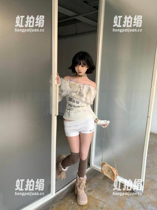91黑料入口便携带，让在线八卦随时随地。
