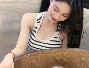首页热搜榜波澜壮阔，cgg黑料则是默默看戏的隔壁村民！