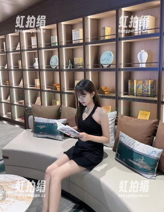 刚点开“zzzttt.07”app，结果办法比我情绪还复杂，太有意思了吧！