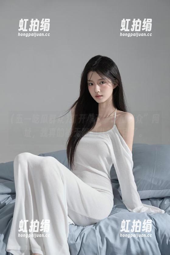 五一吃瓜群众 打开“五一吃瓜群众”网址,我真的被无聊的八卦吸引了。