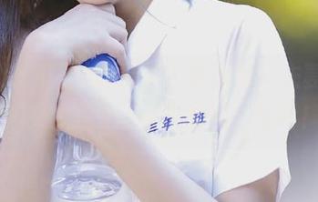 登录人人吃瓜网，夫妻间的争吵都是隔壁老李的锅，哈哈！
