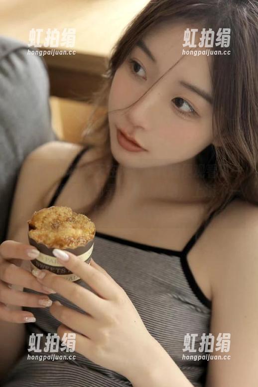 今天在冲哥黑料随便观看了一些，发现不少都是自家小剧场，上演不一样的骚操作。
