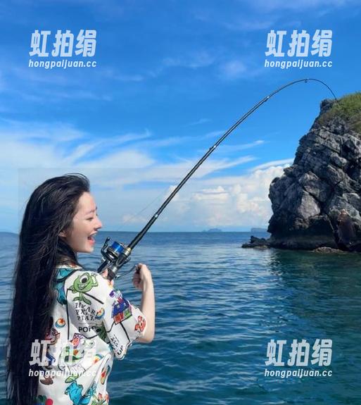 吃瓜天堂的传送门，通往肆意八卦的奇幻世界！你准备好跨越了吗？