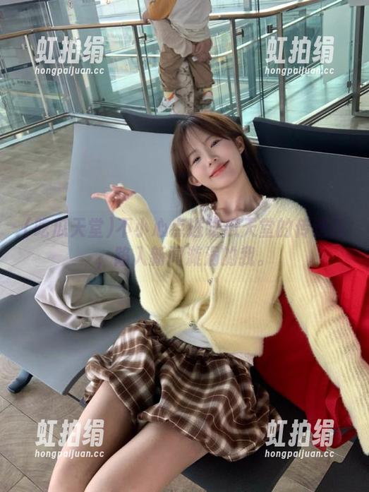 不小心点进吃瓜天堂的传送门，陷入新闻漩涡的我。
