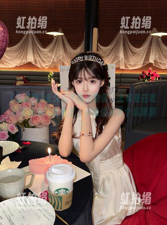 永久滋养的食物链，尤其是在吃瓜网的热门番外里，今晚你被哪个瓜刷屏？