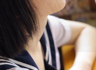 看‘热点吃瓜网站’的app时候，心里想着这瓜到底能爆多久？