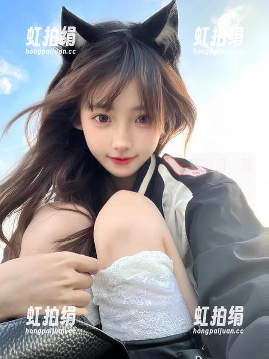 踩到海角吃瓜苹果版的瓜，就像中邪了一般，期待无限又带点错愕！