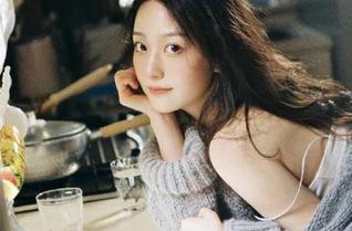 “网曝吃瓜”新增吃瓜功能，一边嗑瓜子一边刷新更新，我太喜欢了！