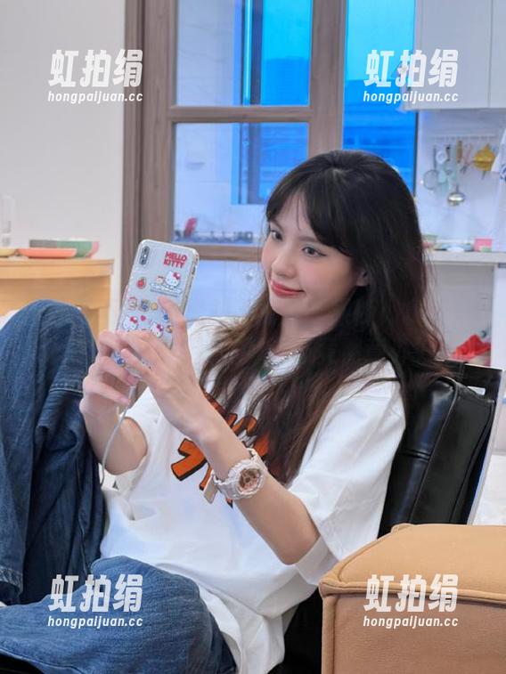 黑料不打烊苹果版：拿着黑料煮一锅正能量，那滋味竟然意外好！