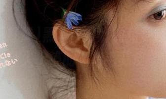 黑料不打烊的免费版app，真是个让人上瘾的“鸡毛蒜皮”工厂。