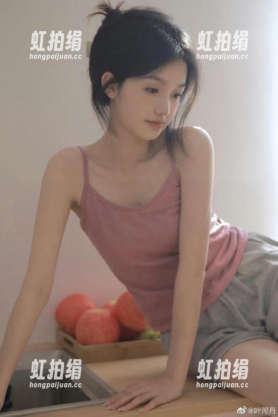 下载“黑料社”资源，听说能省伙食费…就是别期待太高！