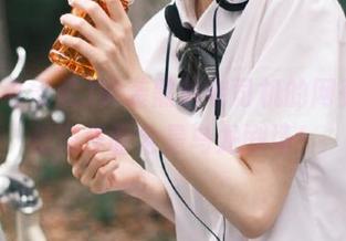 突袭黑料老司机的网页，没想到里面全是乌龙剧场！
